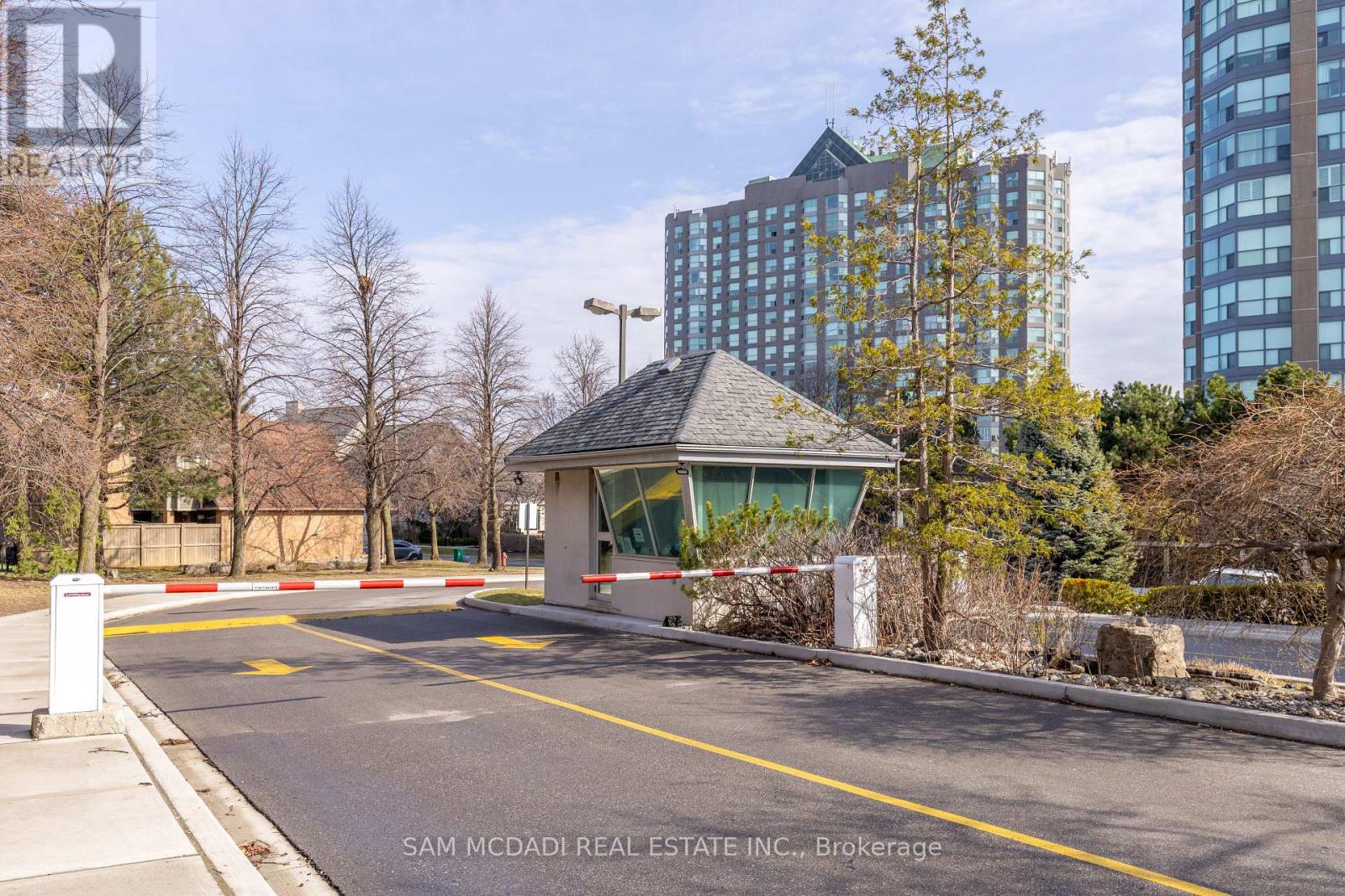 708 - 2177 Burnhamthorpe Road W, Mississauga, Ontario  L5L 5P9 - Photo 35 - W12989712