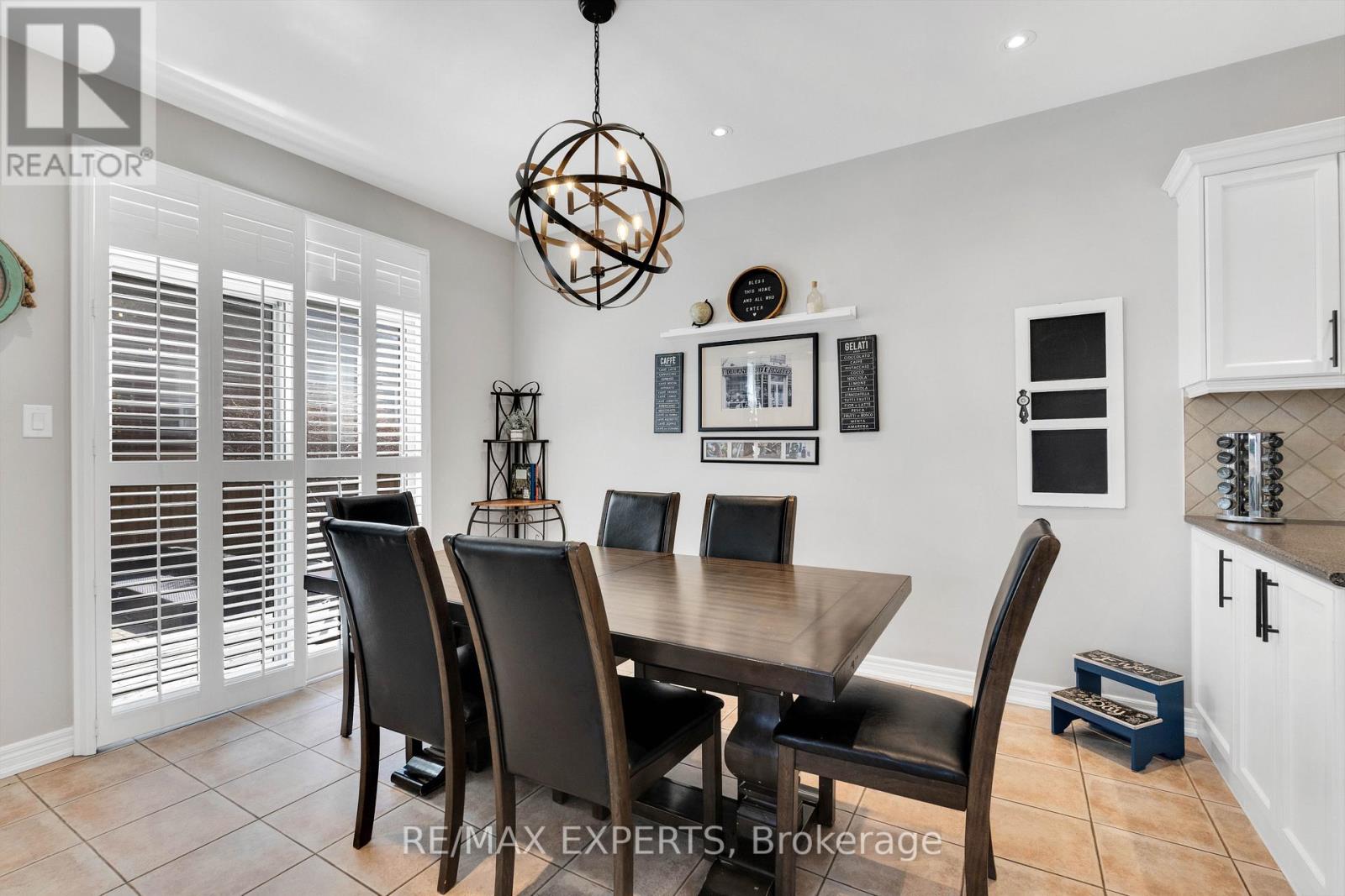 52 Goreridge Crescent, Brampton, Ontario  L6P 1P1 - Photo 16 - W12989724