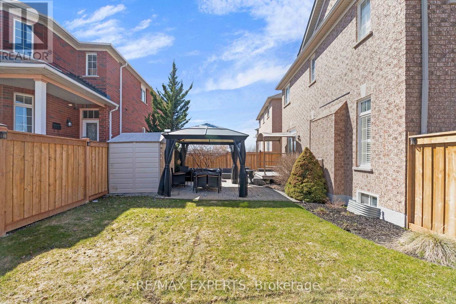 52 Goreridge Crescent, Brampton, Ontario  L6P 1P1 - Photo 46 - W12989724