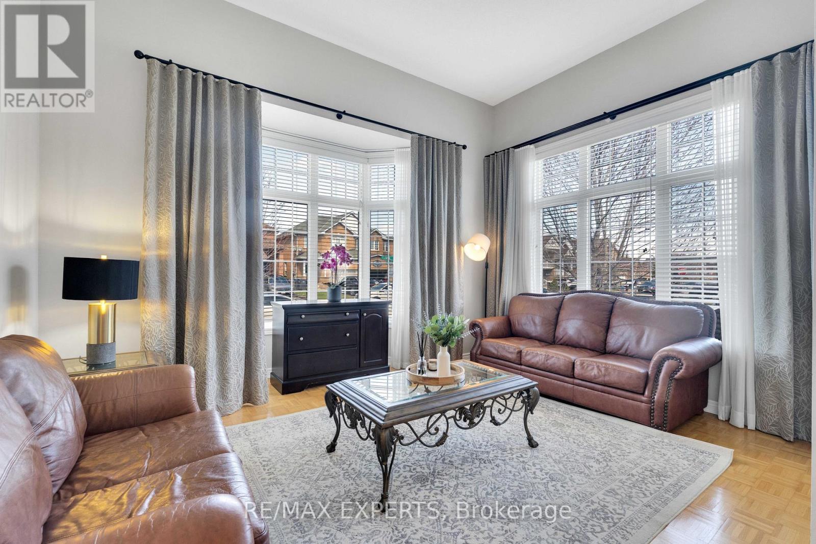 52 Goreridge Crescent, Brampton, Ontario  L6P 1P1 - Photo 8 - W12989724