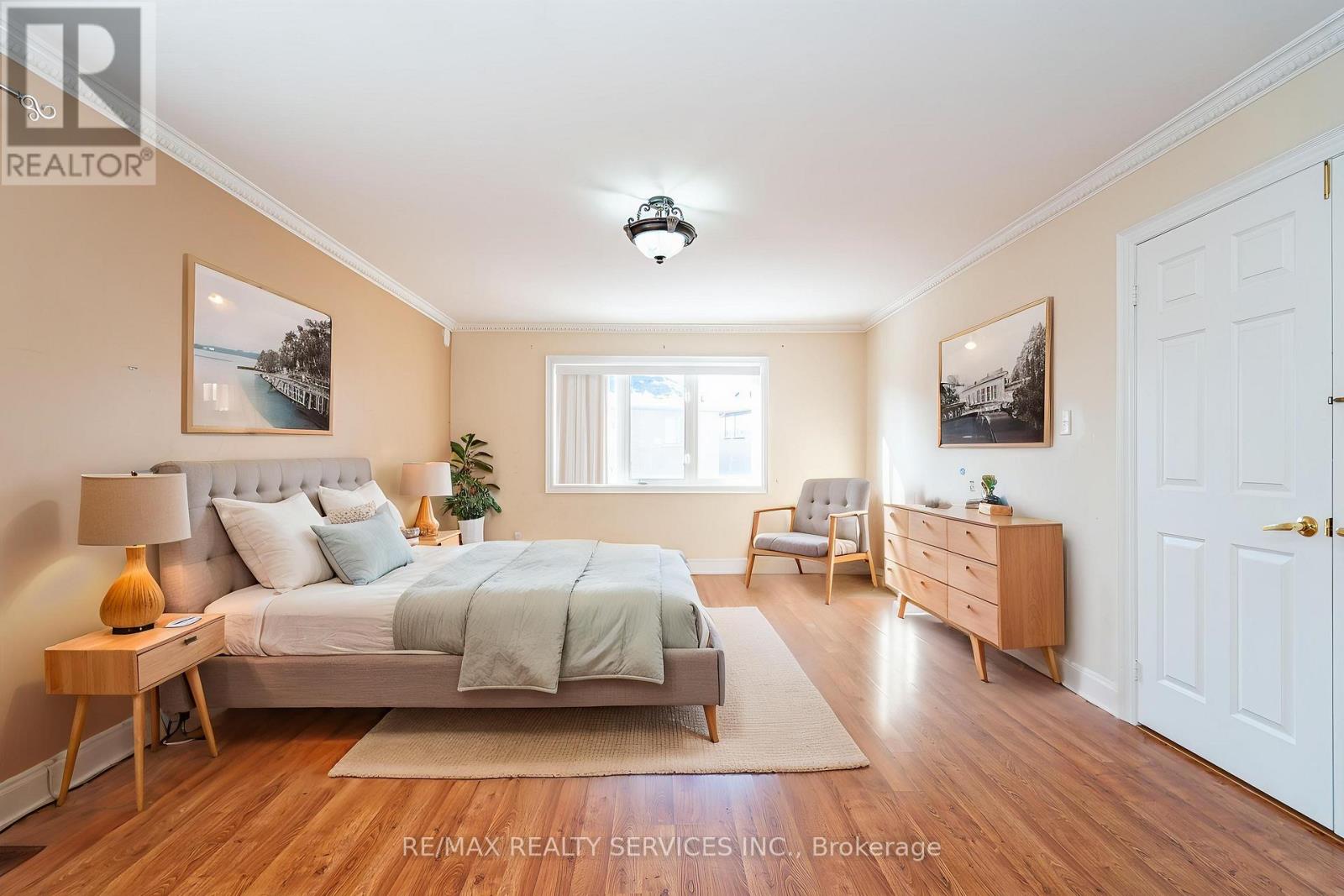 52 Mount Royal Circle, Brampton, Ontario  L6P 2K4 - Photo 14 - W12989810