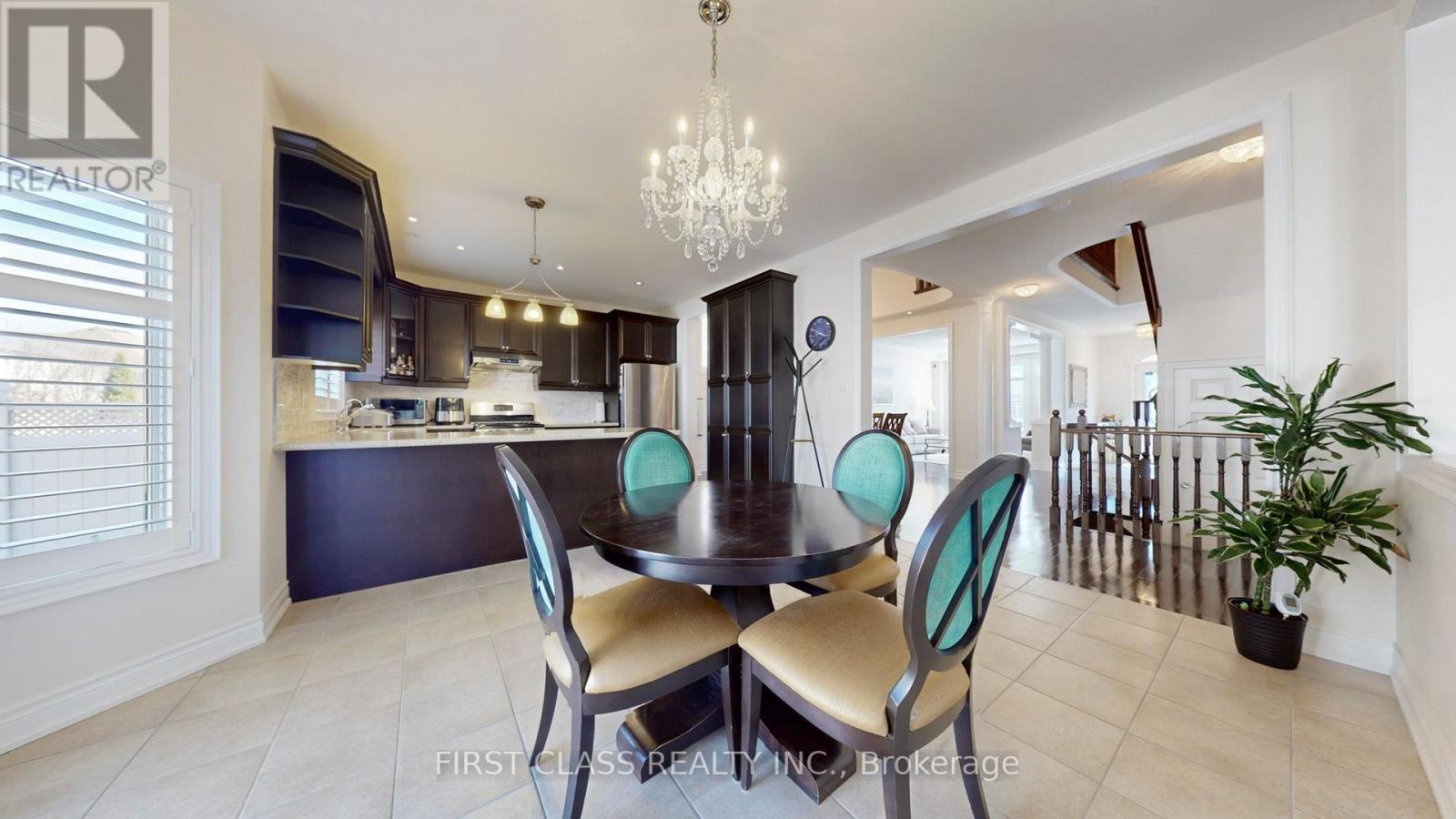 93 Royal West Drive, Brampton, Ontario  L6X 0V8 - Photo 14 - W12989854