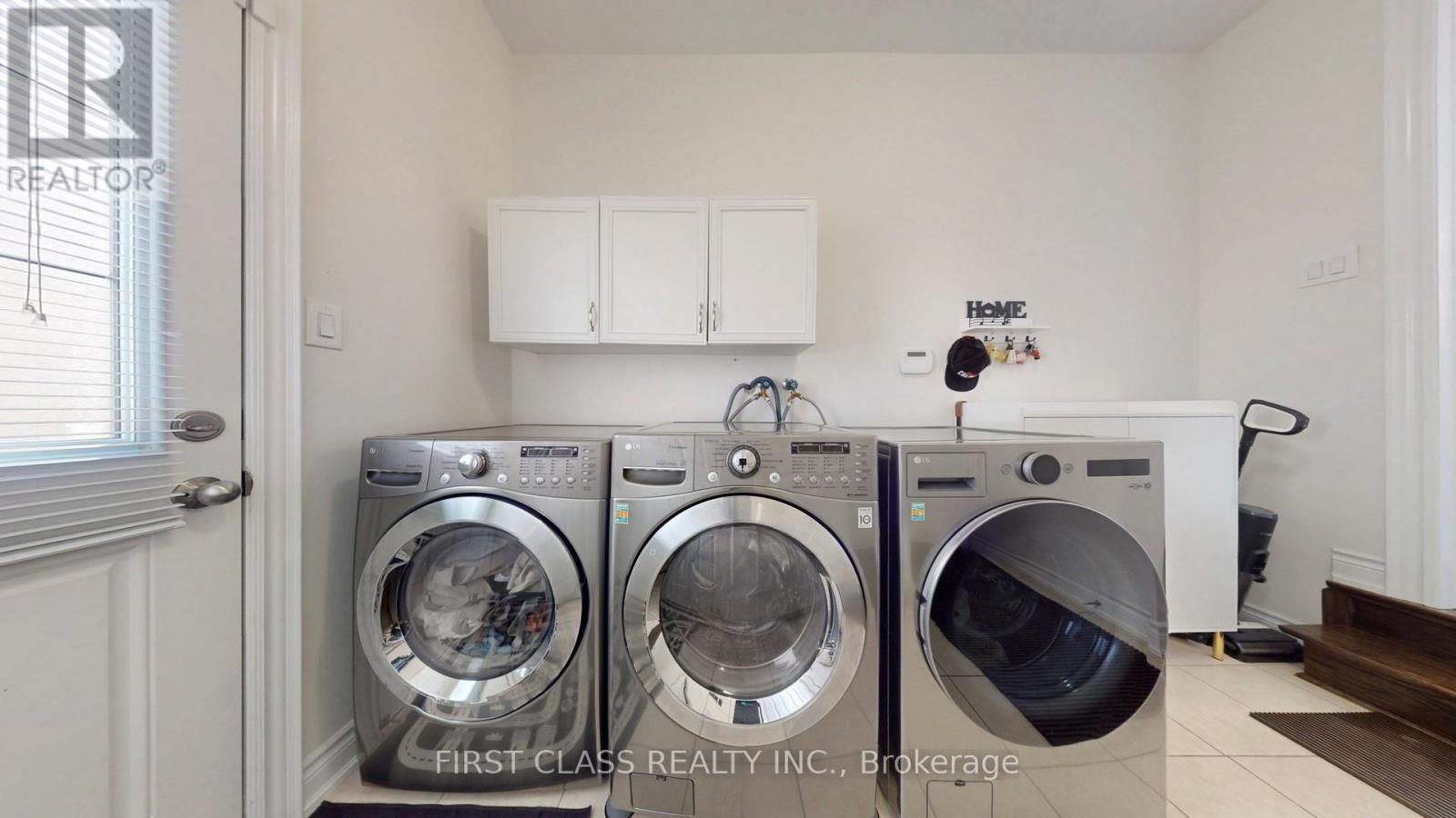 93 Royal West Drive, Brampton, Ontario  L6X 0V8 - Photo 20 - W12989854