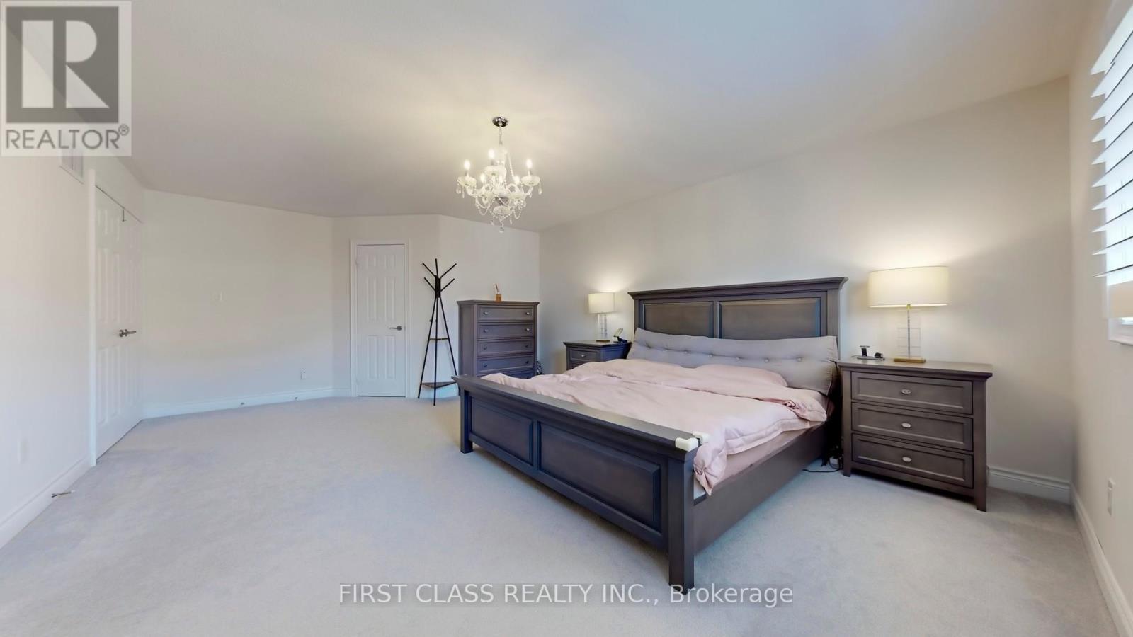 93 Royal West Drive, Brampton, Ontario  L6X 0V8 - Photo 25 - W12989854