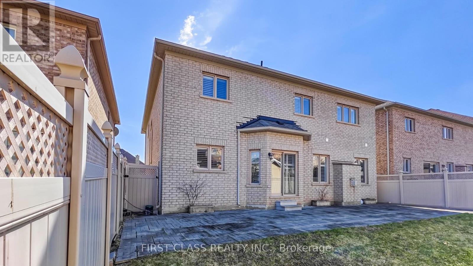 93 Royal West Drive, Brampton, Ontario  L6X 0V8 - Photo 43 - W12989854
