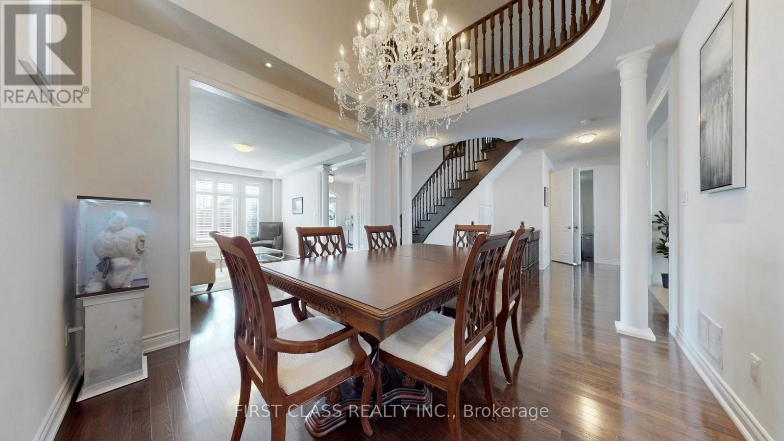 93 Royal West Drive, Brampton, Ontario  L6X 0V8 - Photo 8 - W12989854