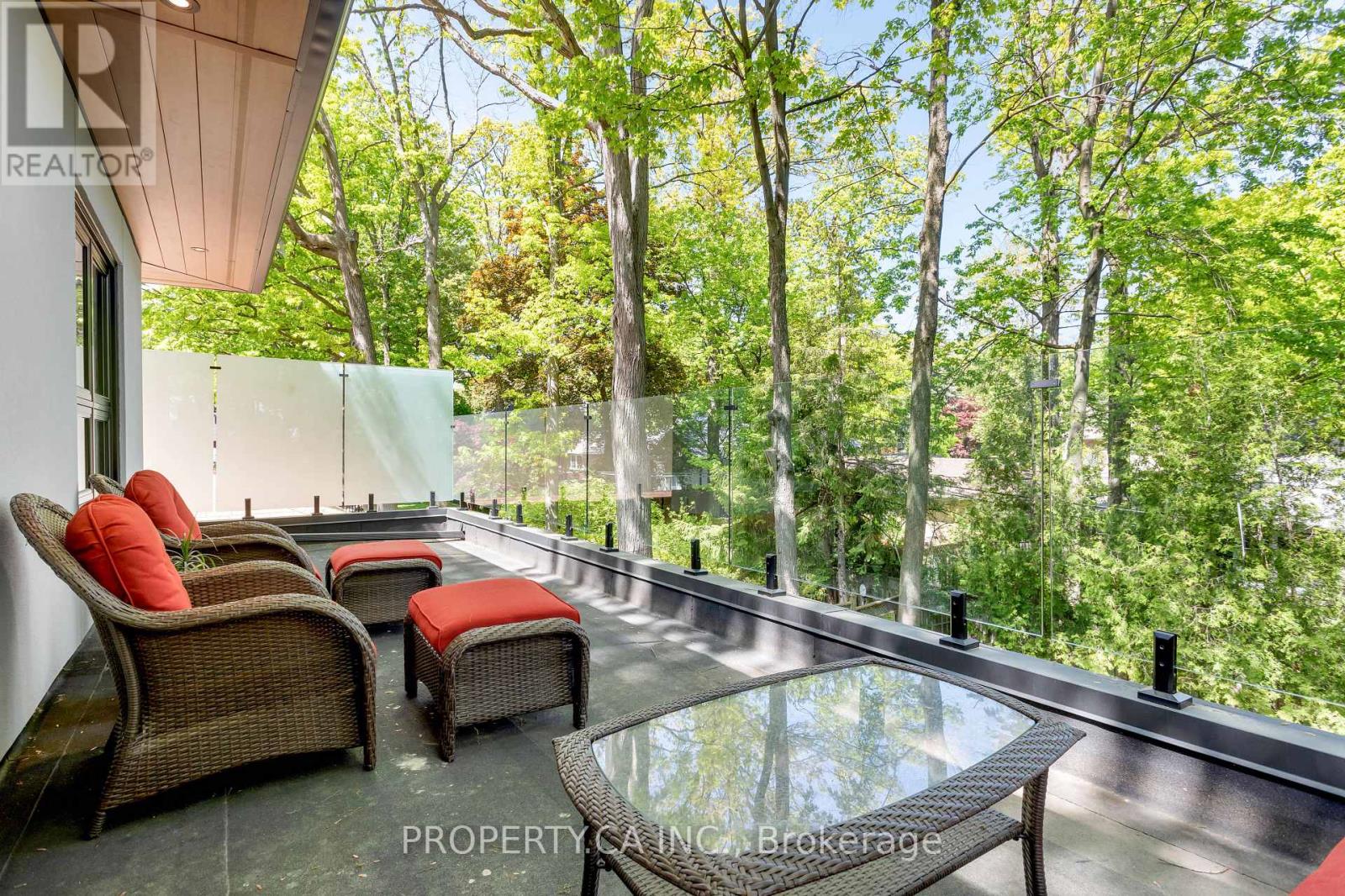 58 Farningham Crescent, Toronto, Ontario  M9B 3B6 - Photo 18 - W12989902