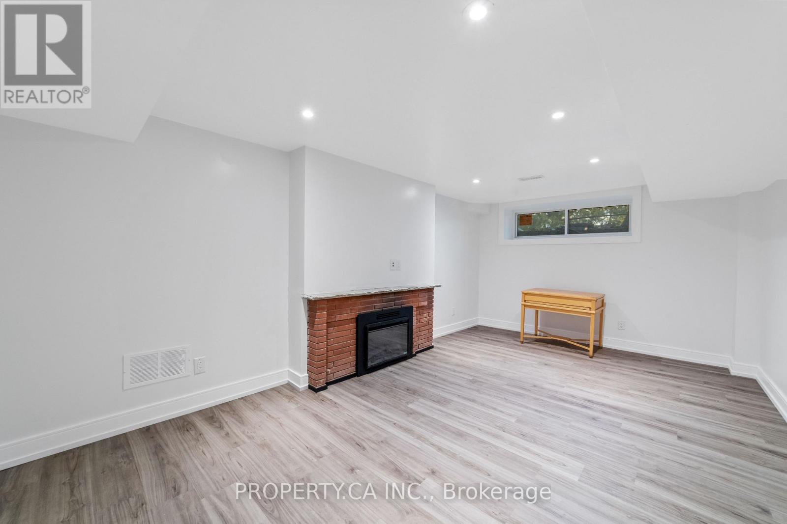 58 Farningham Crescent, Toronto, Ontario  M9B 3B6 - Photo 28 - W12989902