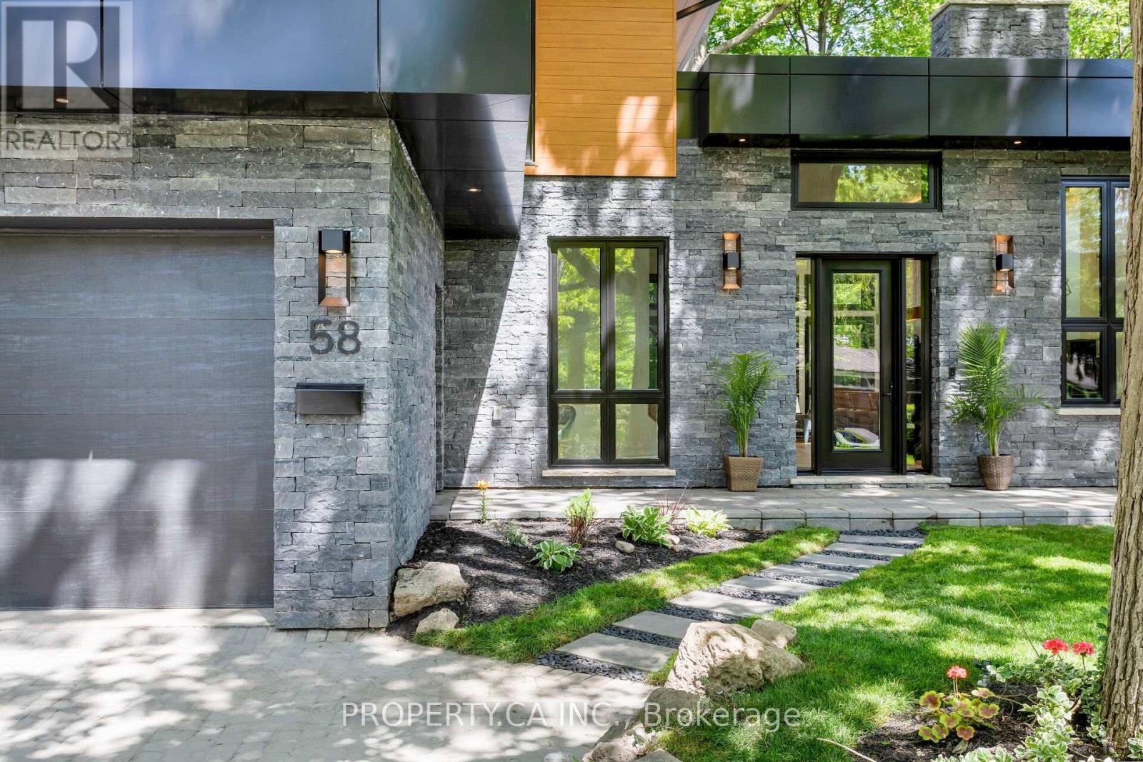 58 Farningham Crescent, Toronto, Ontario  M9B 3B6 - Photo 3 - W12989902