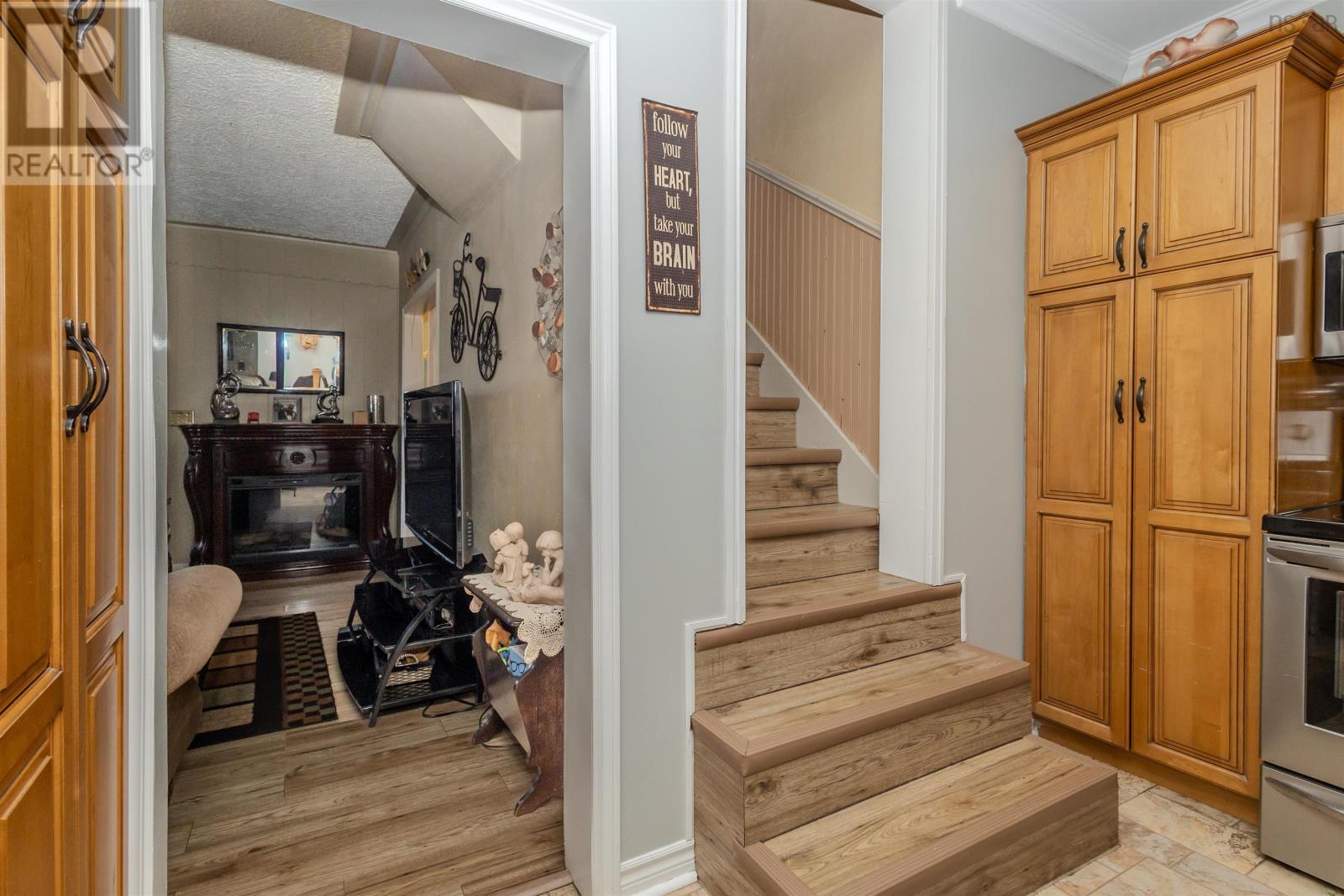 70 Fraser Avenue, Sydney Mines, Nova Scotia  B1V 2C3 - Photo 18 - 202601449