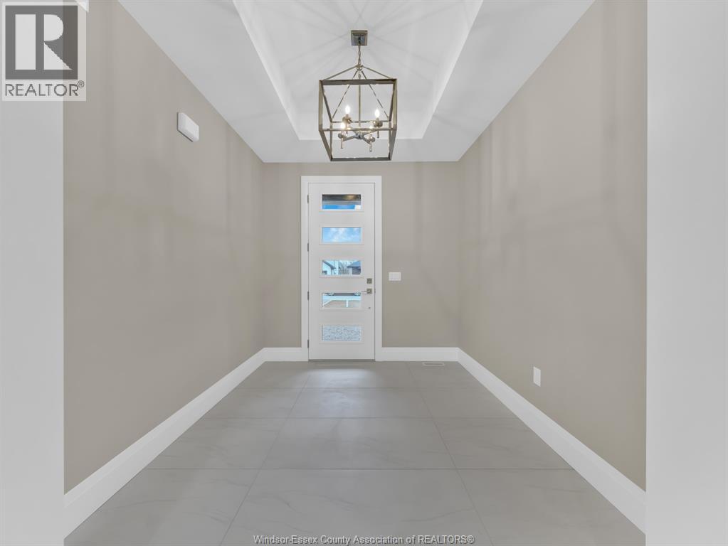 61 Hilton Court, Amherstburg, Ontario  N9V 4B6 - Photo 4 - 26007900