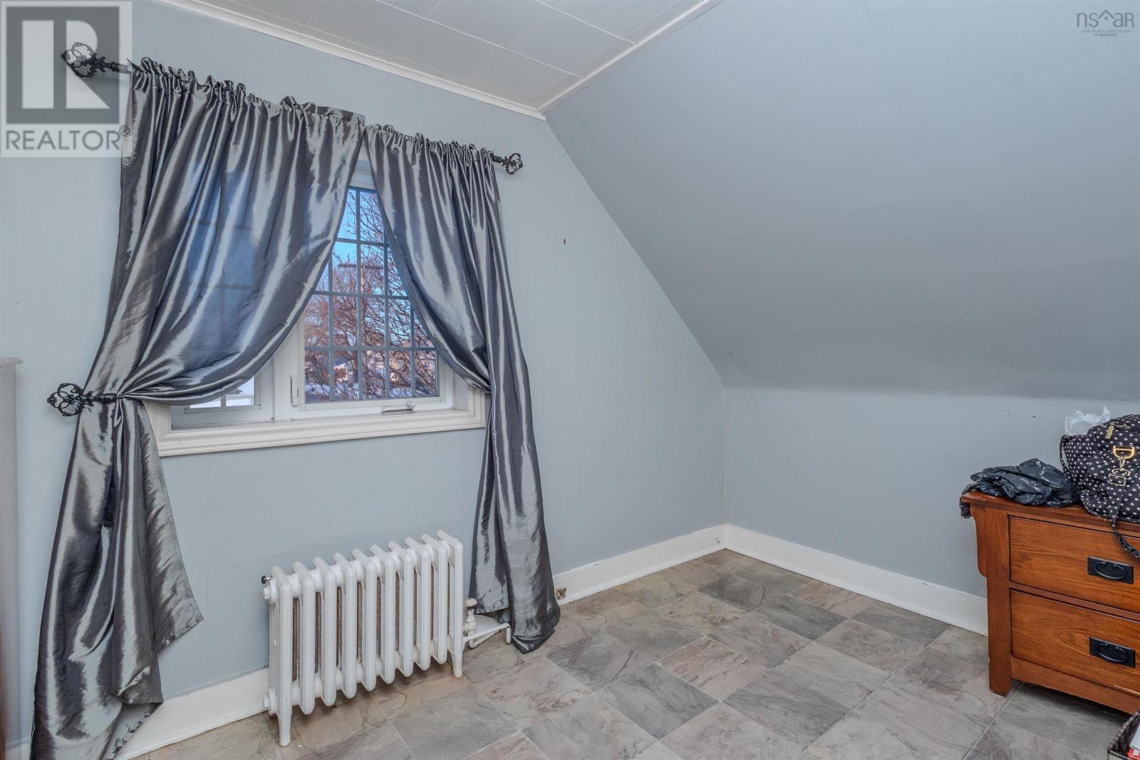 70 Fraser Avenue, Sydney Mines, Nova Scotia  B1V 2C3 - Photo 31 - 202601449