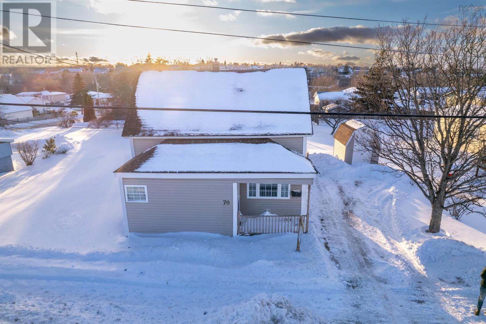 70 Fraser Avenue, Sydney Mines, Nova Scotia  B1V 2C3 - Photo 4 - 202601449