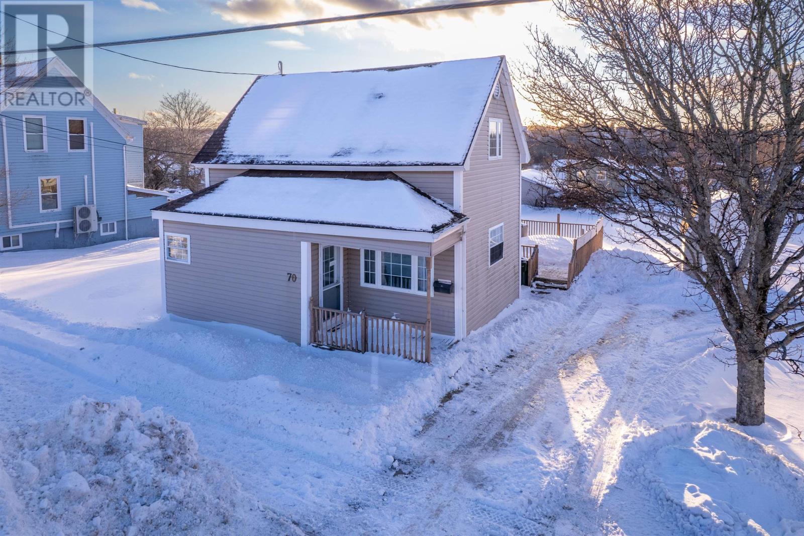 70 Fraser Avenue, Sydney Mines, Nova Scotia  B1V 2C3 - Photo 5 - 202601449