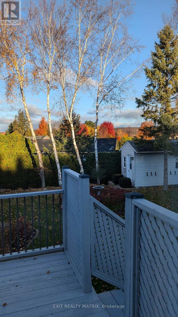 636 Front Road, Champlain, Ontario K0B 1K0 - Photo 33 - X12798014