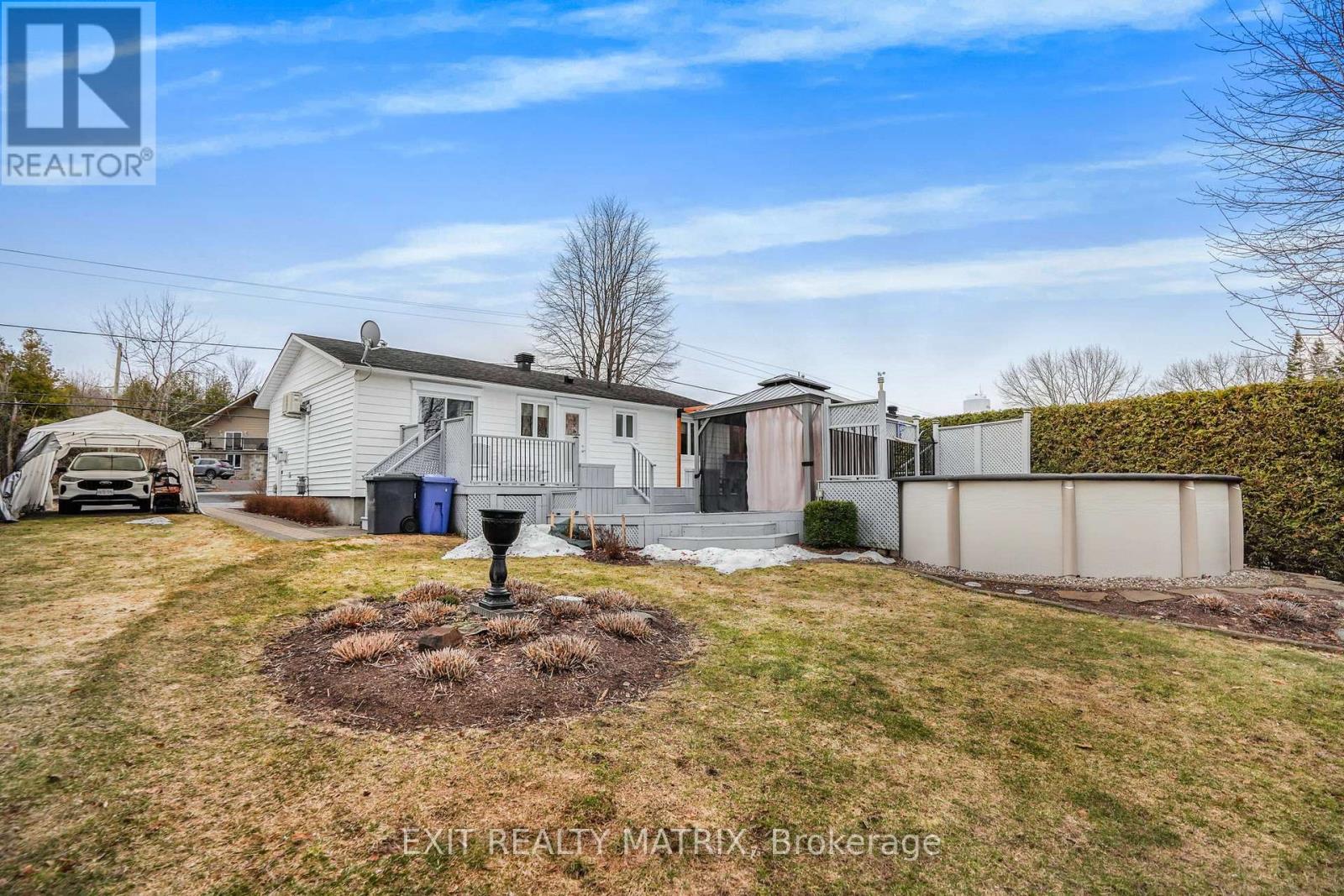 636 Front Road, Champlain, Ontario K0B 1K0 - Photo 37 - X12798014