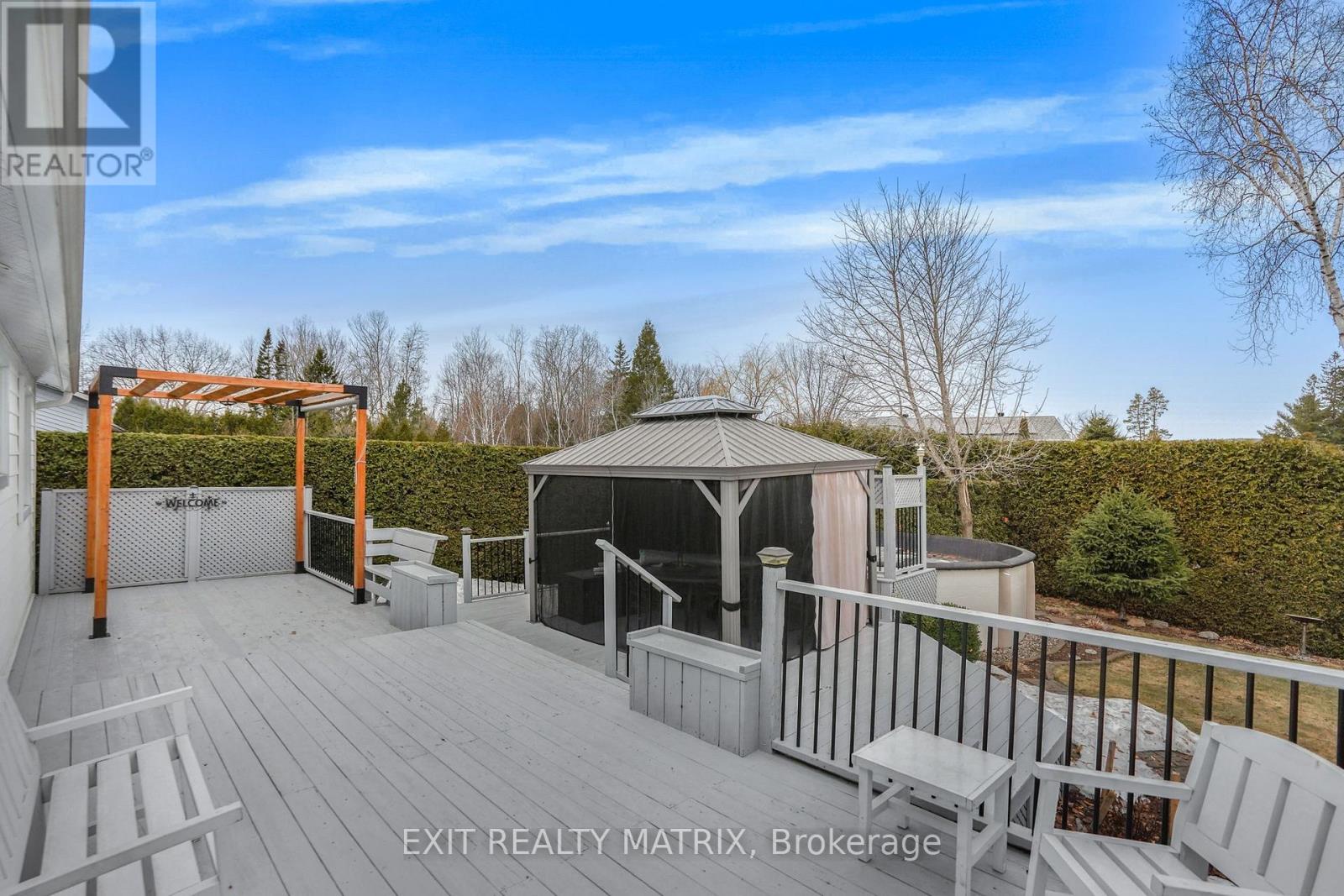 636 Front Road, Champlain, Ontario K0B 1K0 - Photo 39 - X12798014