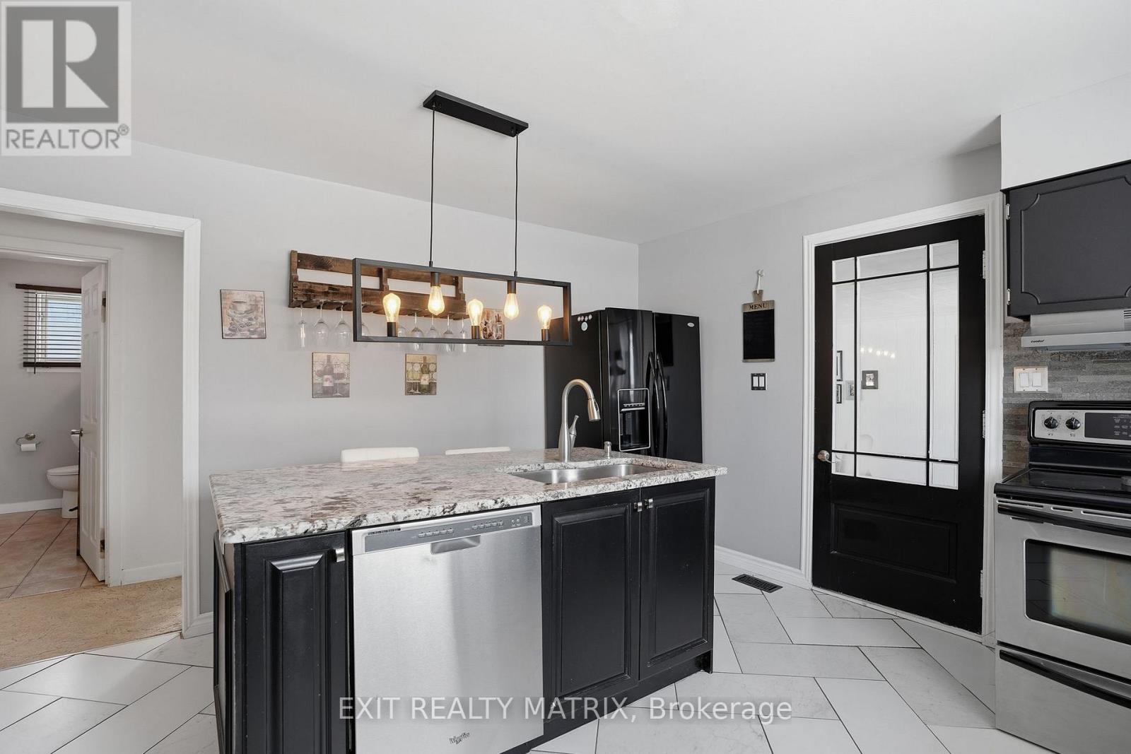 635 Front Road W, Champlain, Ontario K0B 1K0 - Photo 10 - X12849820