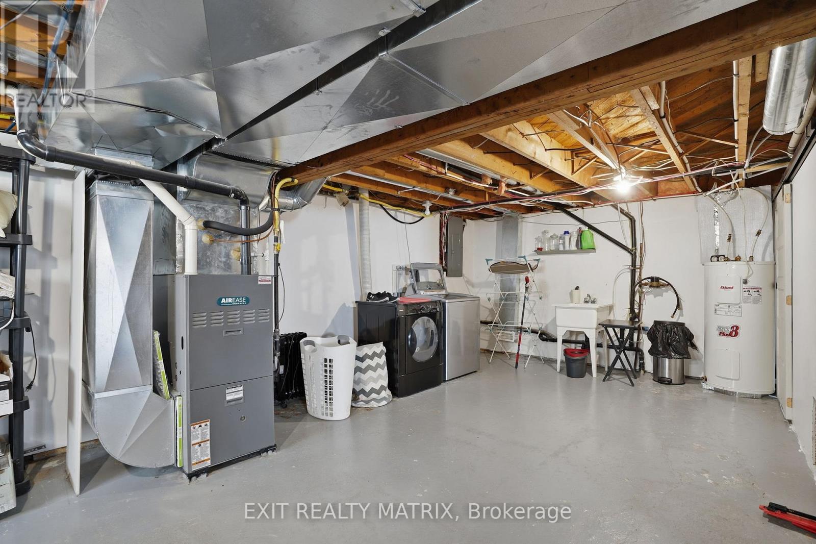 635 Front Road W, Champlain, Ontario K0B 1K0 - Photo 22 - X12849820