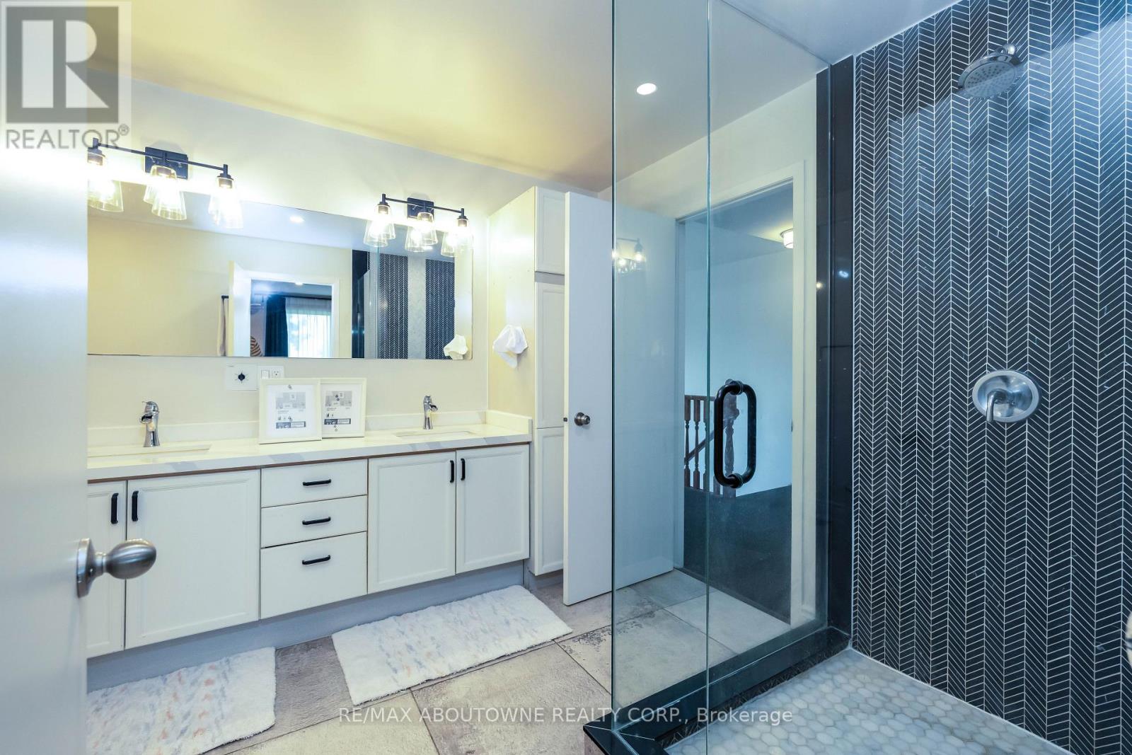 3276 Governors Road, Hamilton, Ontario  L0R 1T0 - Photo 33 - X12989506