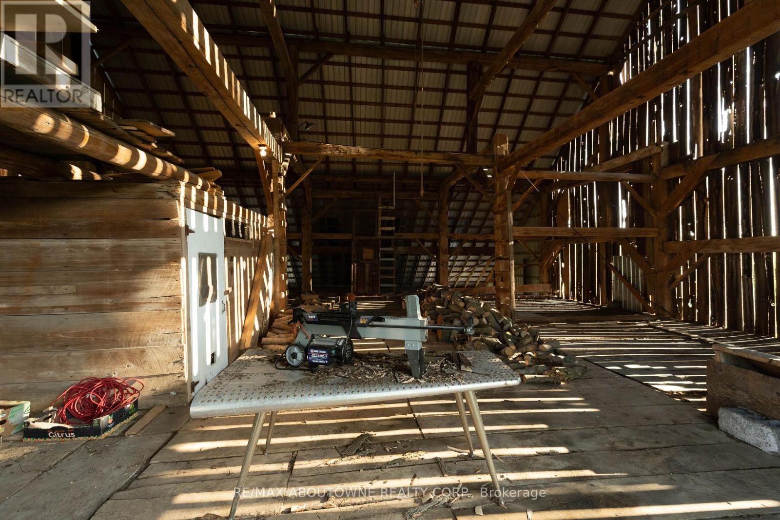 3276 Governors Road, Hamilton, Ontario  L0R 1T0 - Photo 42 - X12989506