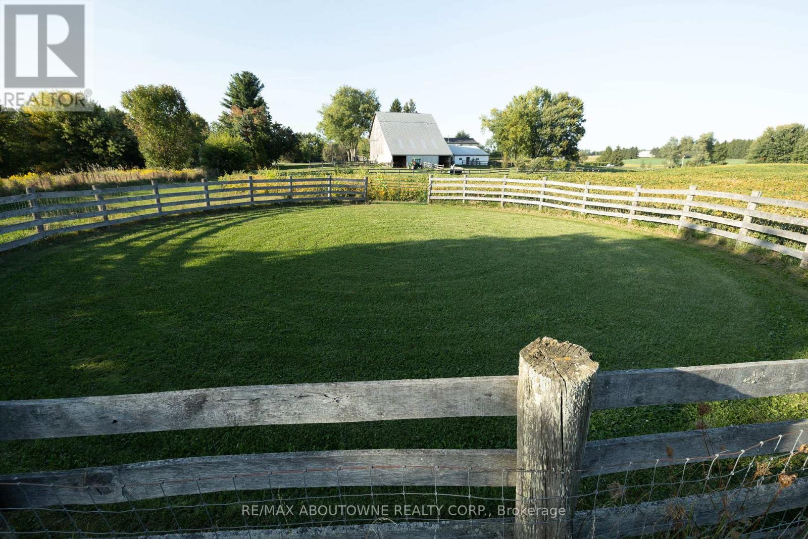 3276 Governors Road, Hamilton, Ontario  L0R 1T0 - Photo 9 - X12989506