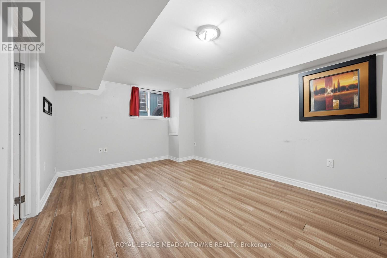 Lower - 545 Hill Street E, Centre Wellington, Ontario N1M 2X9 - Photo 11 - X12989520