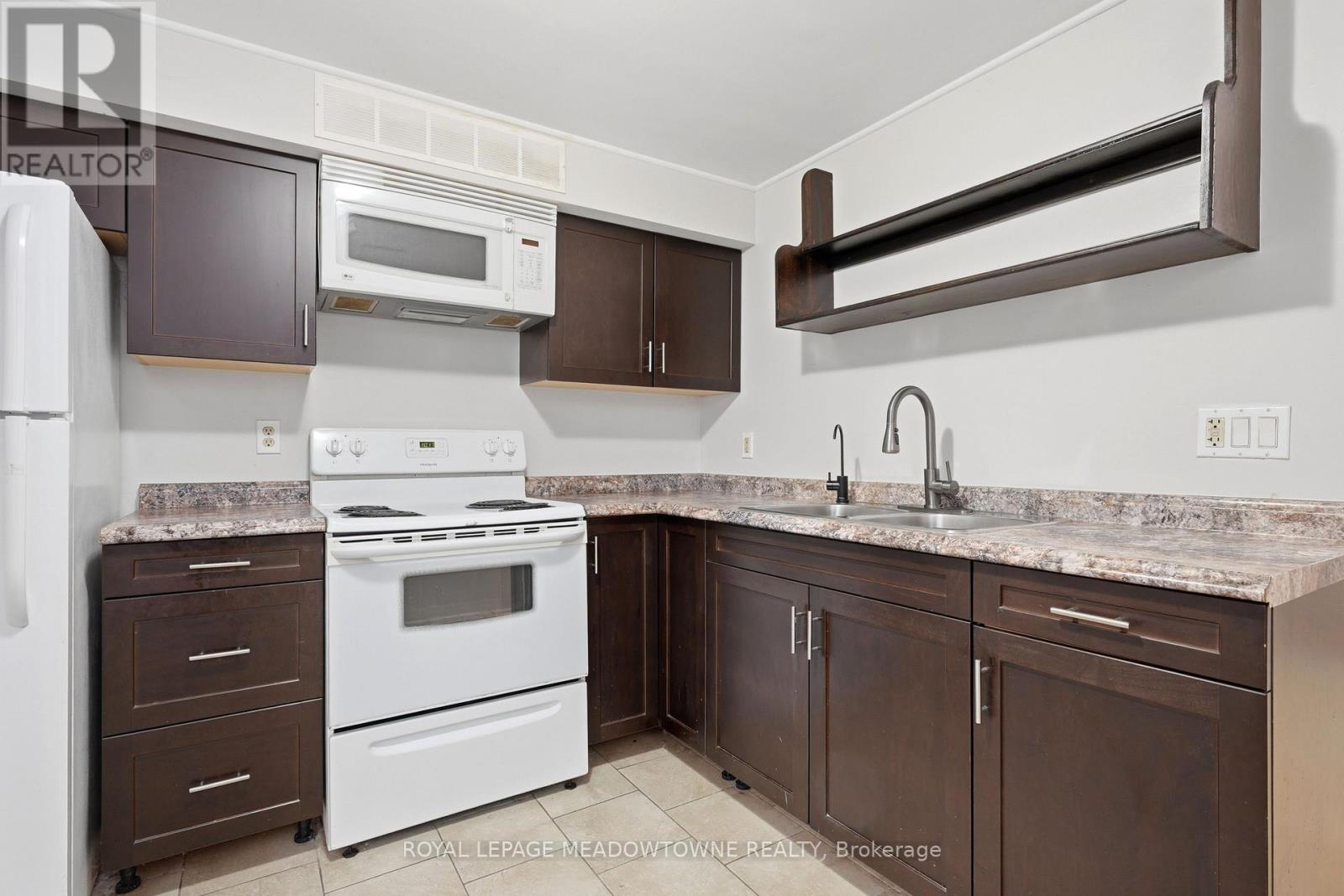 Lower - 545 Hill Street E, Centre Wellington, Ontario N1M 2X9 - Photo 7 - X12989520