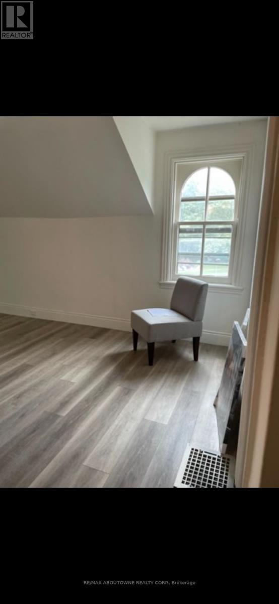 70 Wellington Street S, Hamilton, Ontario  L8N 2R1 - Photo 7 - X12989584