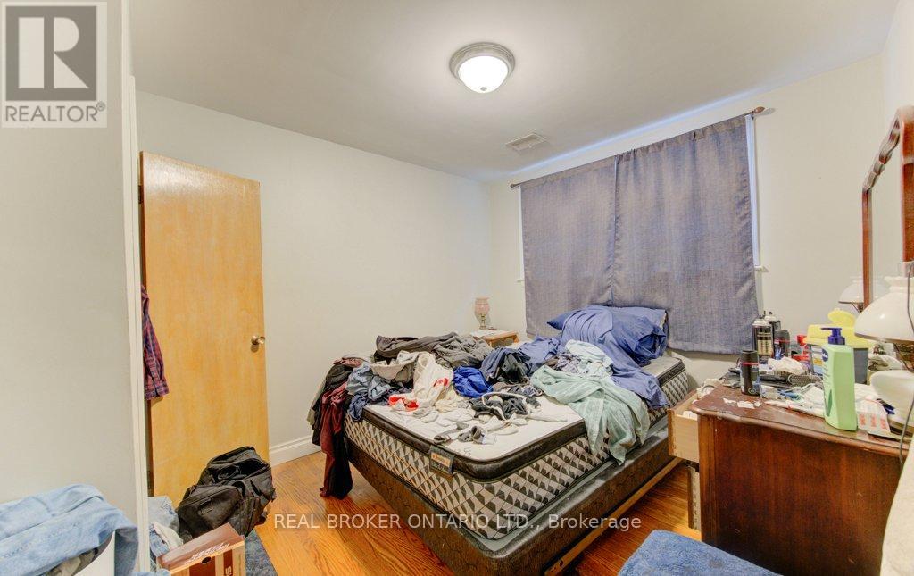 109 Eton Drive, Kitchener, Ontario  N2B 1N1 - Photo 7 - X12989618