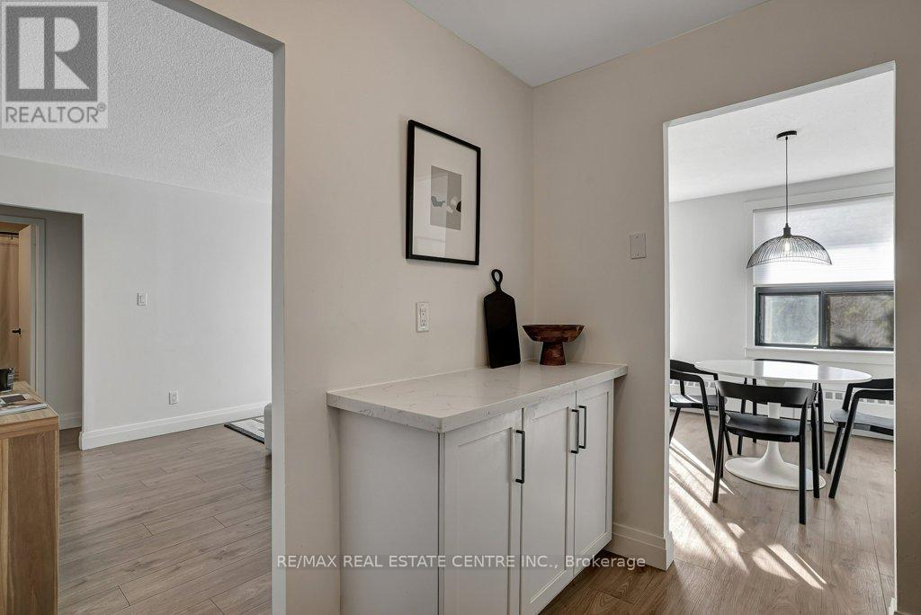 107 - 1100 Courtland Avenue E, Kitchener, Ontario  N2C 2H9 - Photo 11 - X12989668