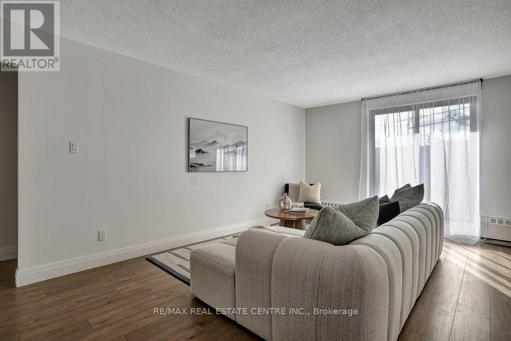 107 - 1100 Courtland Avenue E, Kitchener, Ontario  N2C 2H9 - Photo 6 - X12989668