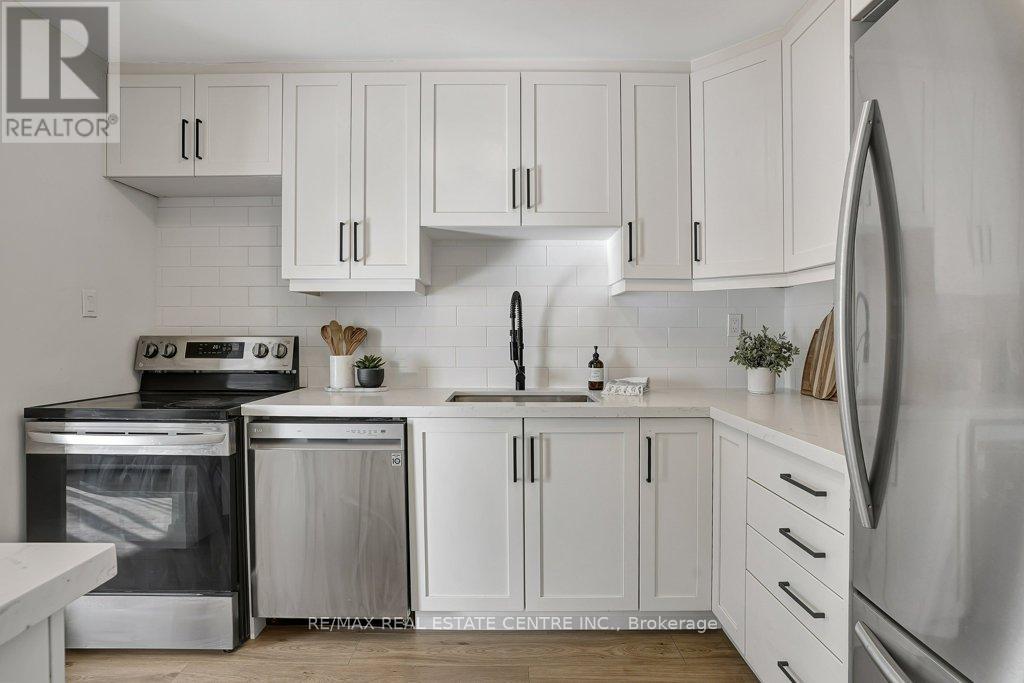 107 - 1100 Courtland Avenue E, Kitchener, Ontario  N2C 2H9 - Photo 9 - X12989668