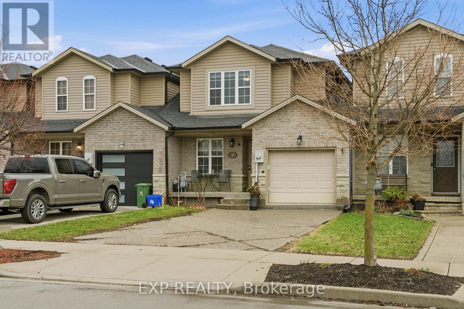 35 Thames Way, Hamilton, Ontario  L0R 1W0 - Photo 2 - X12989728