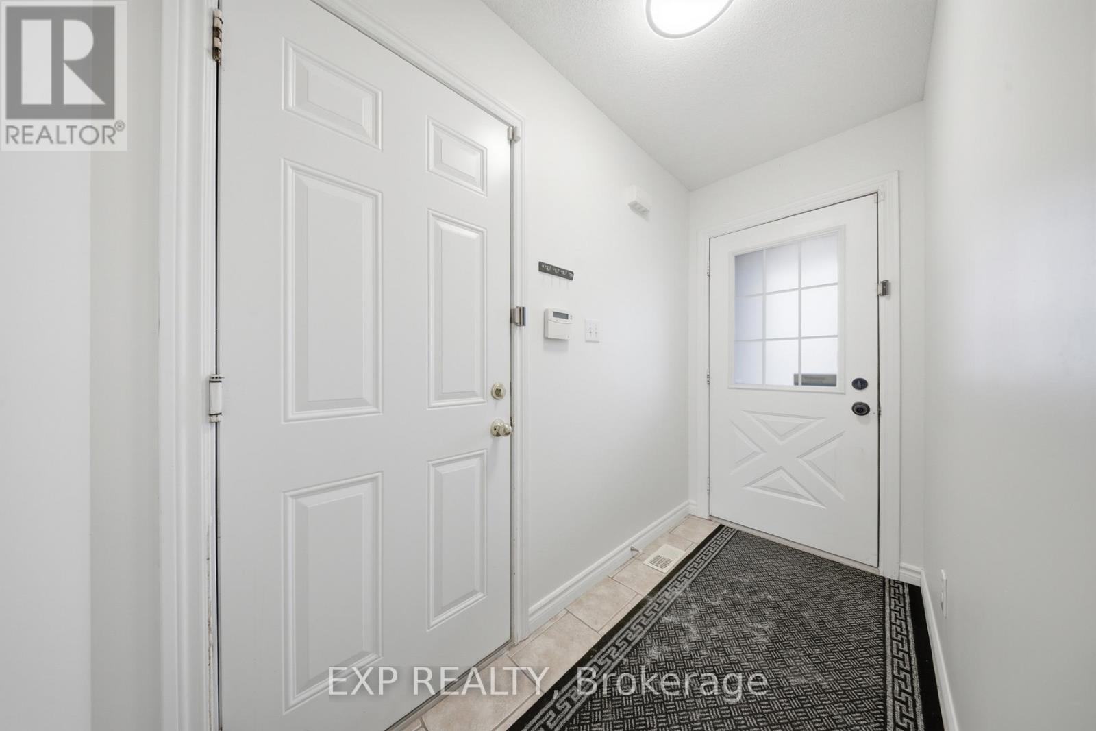 35 Thames Way, Hamilton, Ontario  L0R 1W0 - Photo 5 - X12989728