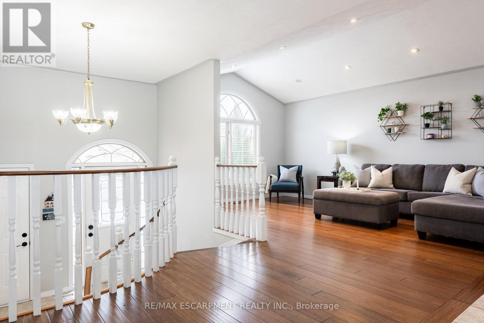 62 Mission Road, Brantford, Ontario  N3S 0A3 - Photo 7 - X12989800