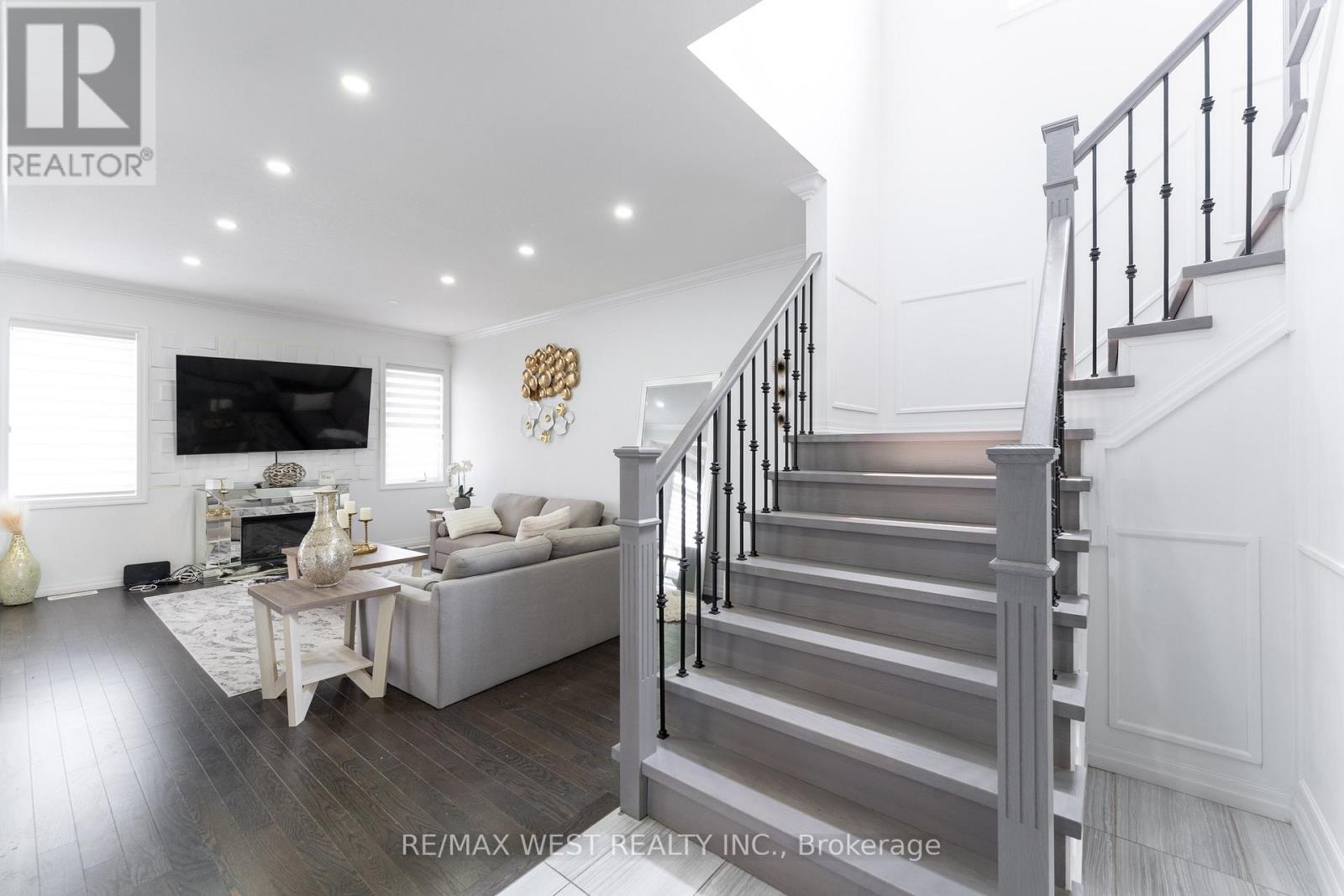 301 Freure Drive, Cambridge, Ontario  N1S 0B5 - Photo 8 - X12989870