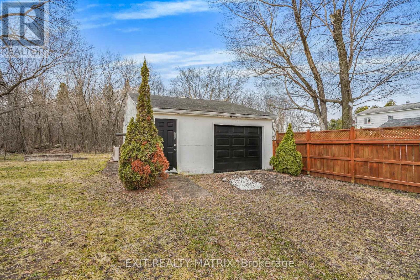 635 Front Road W, Champlain, Ontario K0B 1K0 - Photo 29 - X12849820