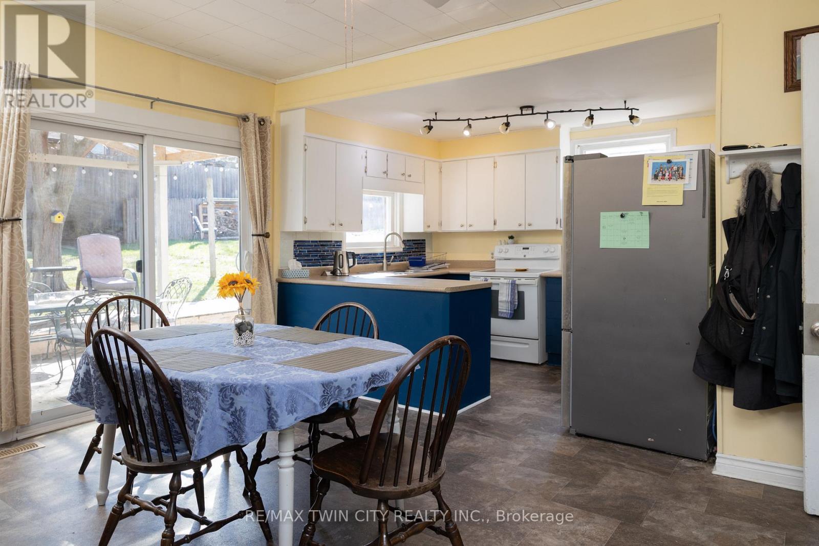 52 Temperance Street W, Norfolk, Ontario  N0E 1Y0 - Photo 4 - X12989894