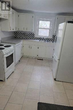 11 Low Street, Prince Edward County (Picton Ward), Ontario  K0K 2T0 - Photo 10 - X12496534