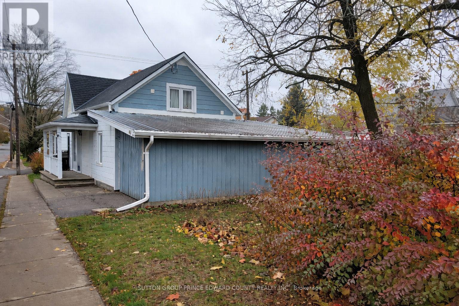 11 LOW STREET, Prince Edward County, Ontario