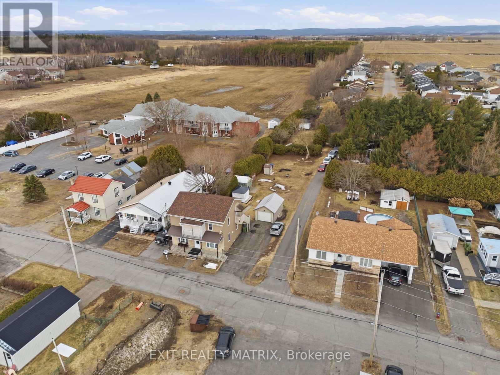 292 St. Joseph Street, Alfred And Plantagenet, Ontario  K0B 1A0 - Photo 33 - X12798350