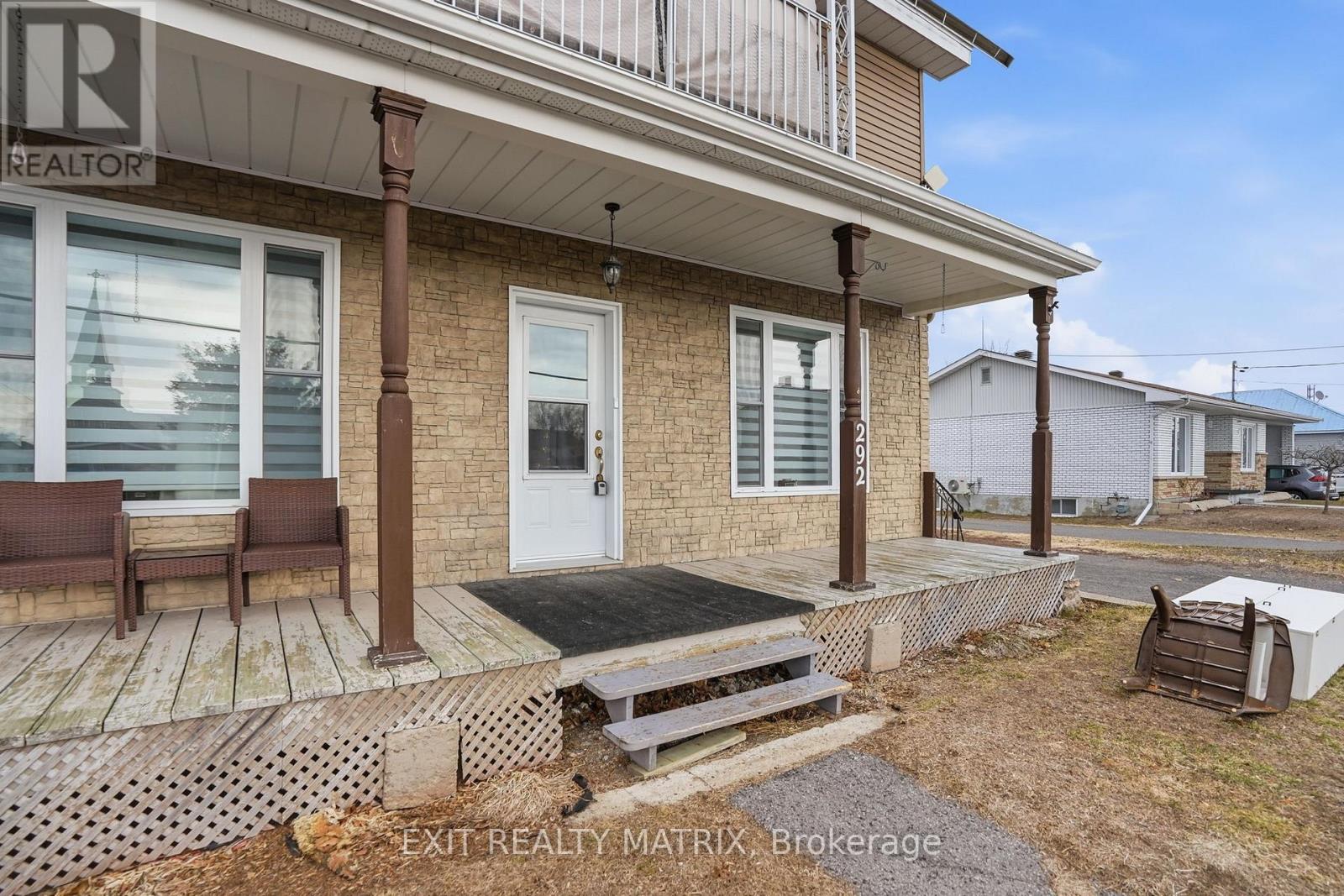 292 St. Joseph Street, Alfred And Plantagenet, Ontario  K0B 1A0 - Photo 3 - X12798350