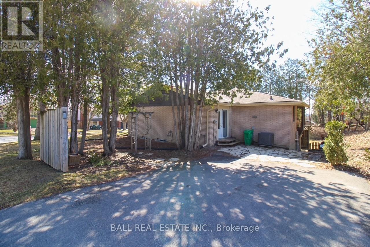 1559 Westbrook Drive, Peterborough, Ontario  K9J 6R6 - Photo 37 - X12824096