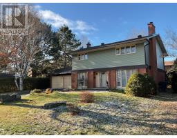 54 SELWYN PLACE, Ottawa, Ontario