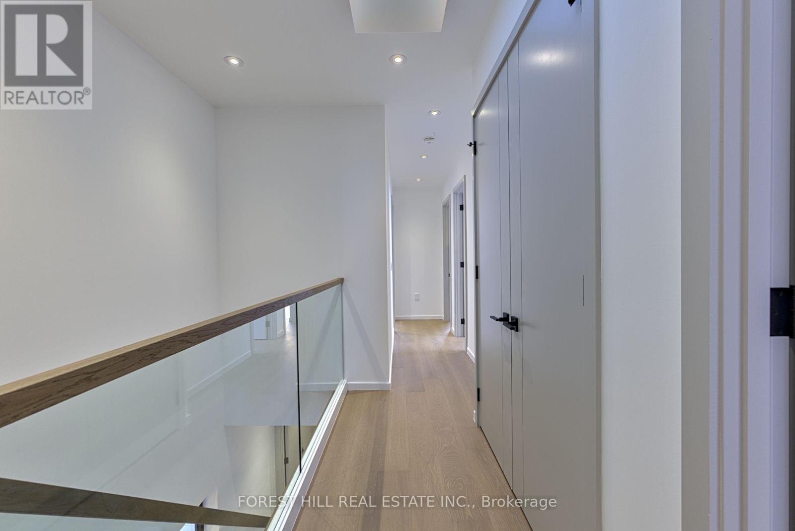 42 CAMERON AVENUE Toronto (Lansing-Westgate), ON M2N 1E1