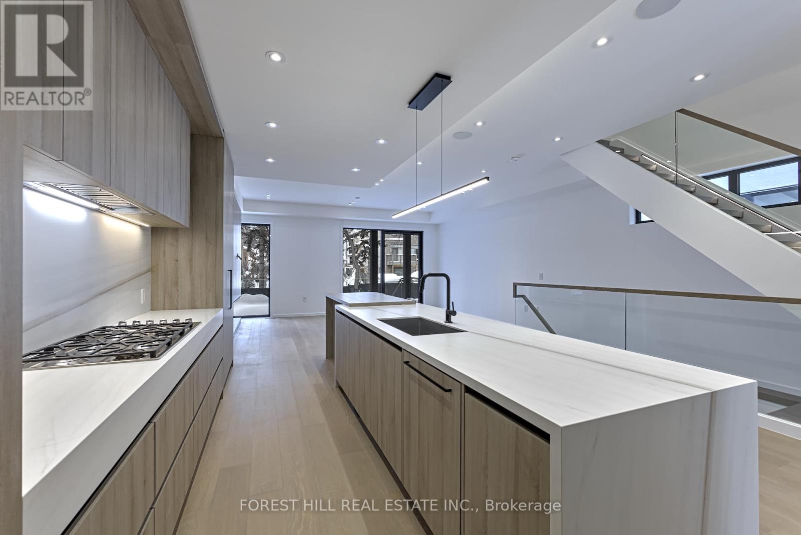 42 Cameron Avenue, Toronto, Ontario  M2N 1E1 - Photo 12 - C12943920