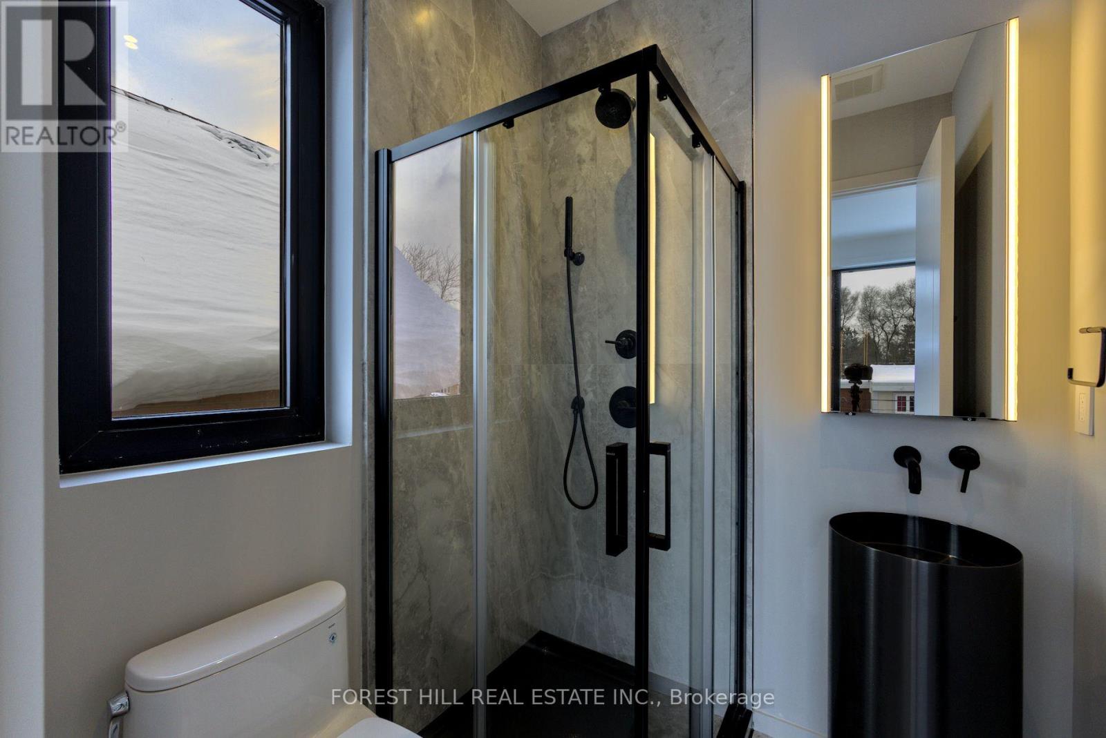 42 Cameron Avenue, Toronto, Ontario  M2N 1E1 - Photo 27 - C12943920