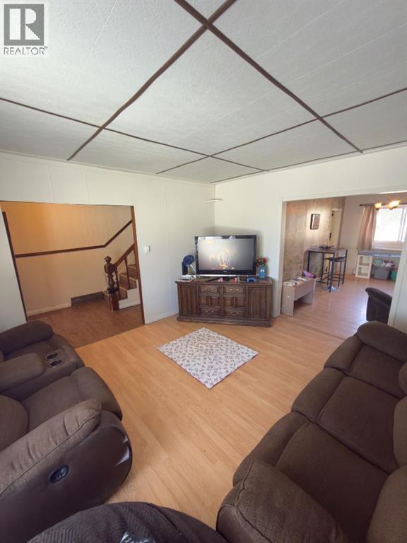 522 12b Street N, Lethbridge, Alberta  T1H 2L5 - Photo 6 - A2290696