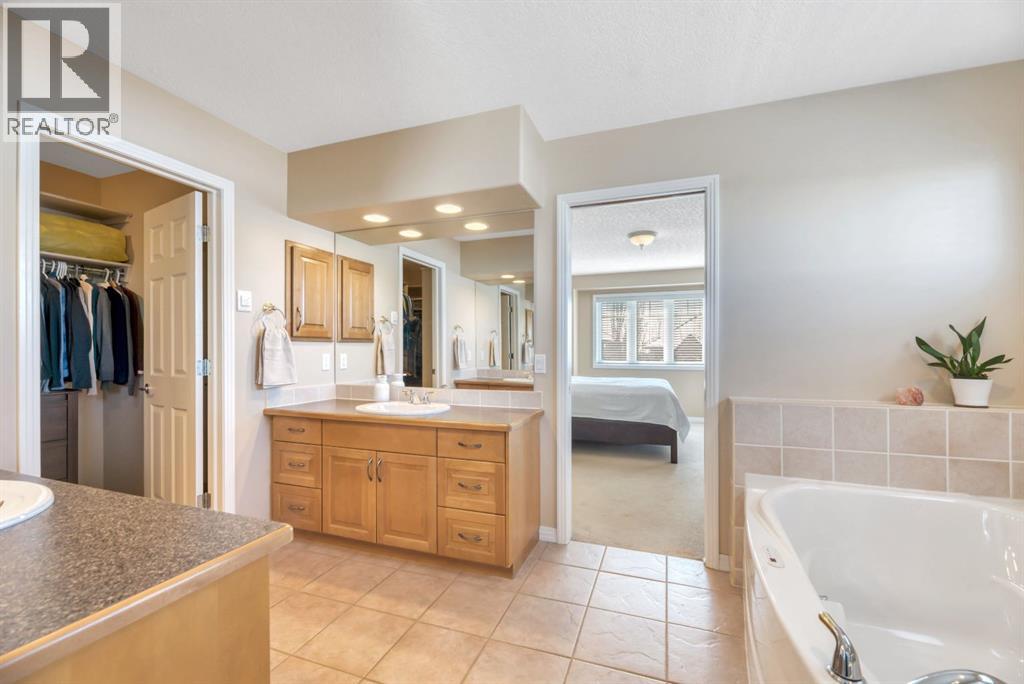 56 Evergreen Crescent SW, Calgary, Alberta  T2Y 3R3 - Photo 28 - A2299843